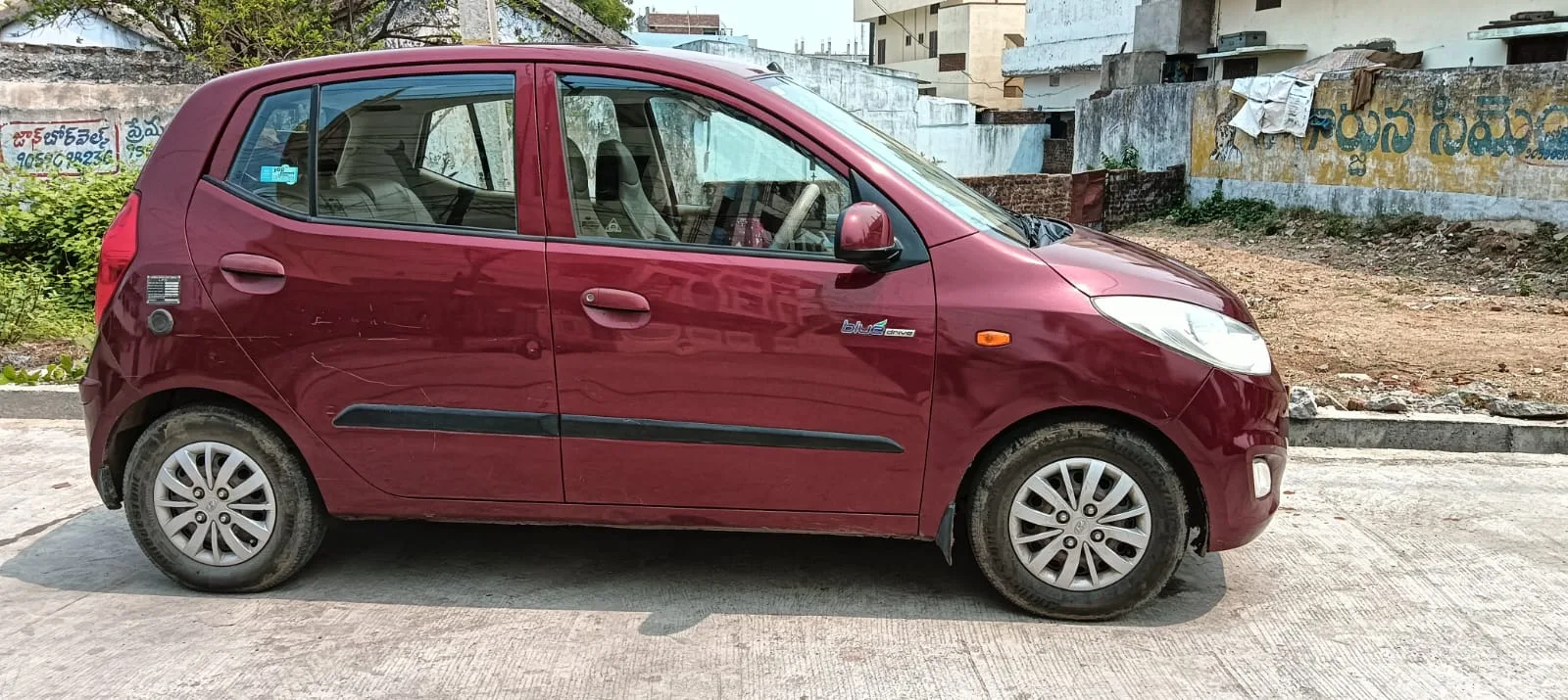 Hyundai I10 sportz blue drive