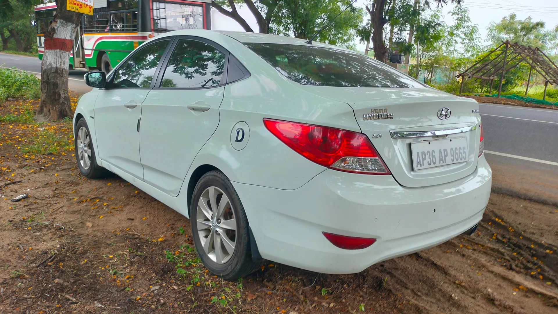 Hyundai Verna fludic  sx topend