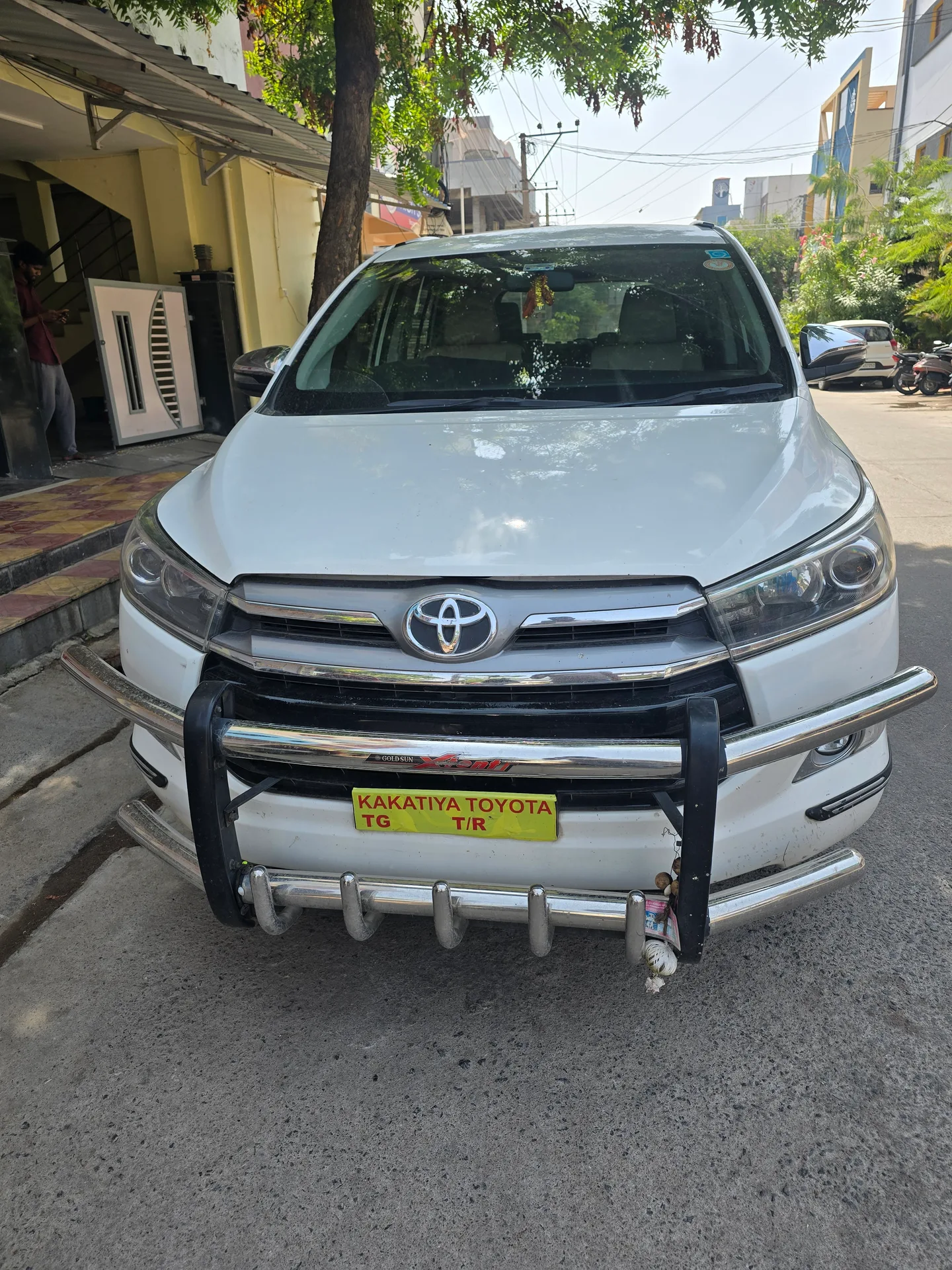 Toyota Innova crystal 2.4 Z