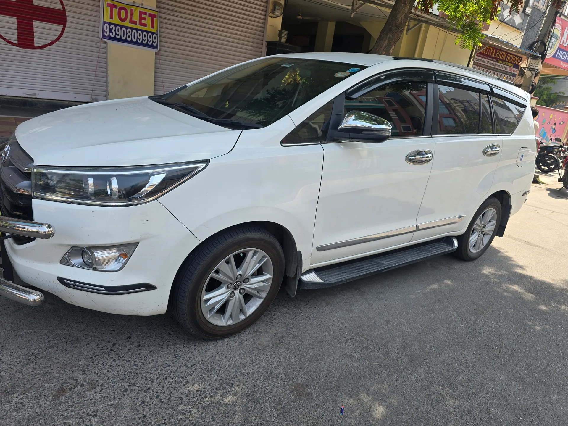 Toyota Innova crystal 2.4 Z
