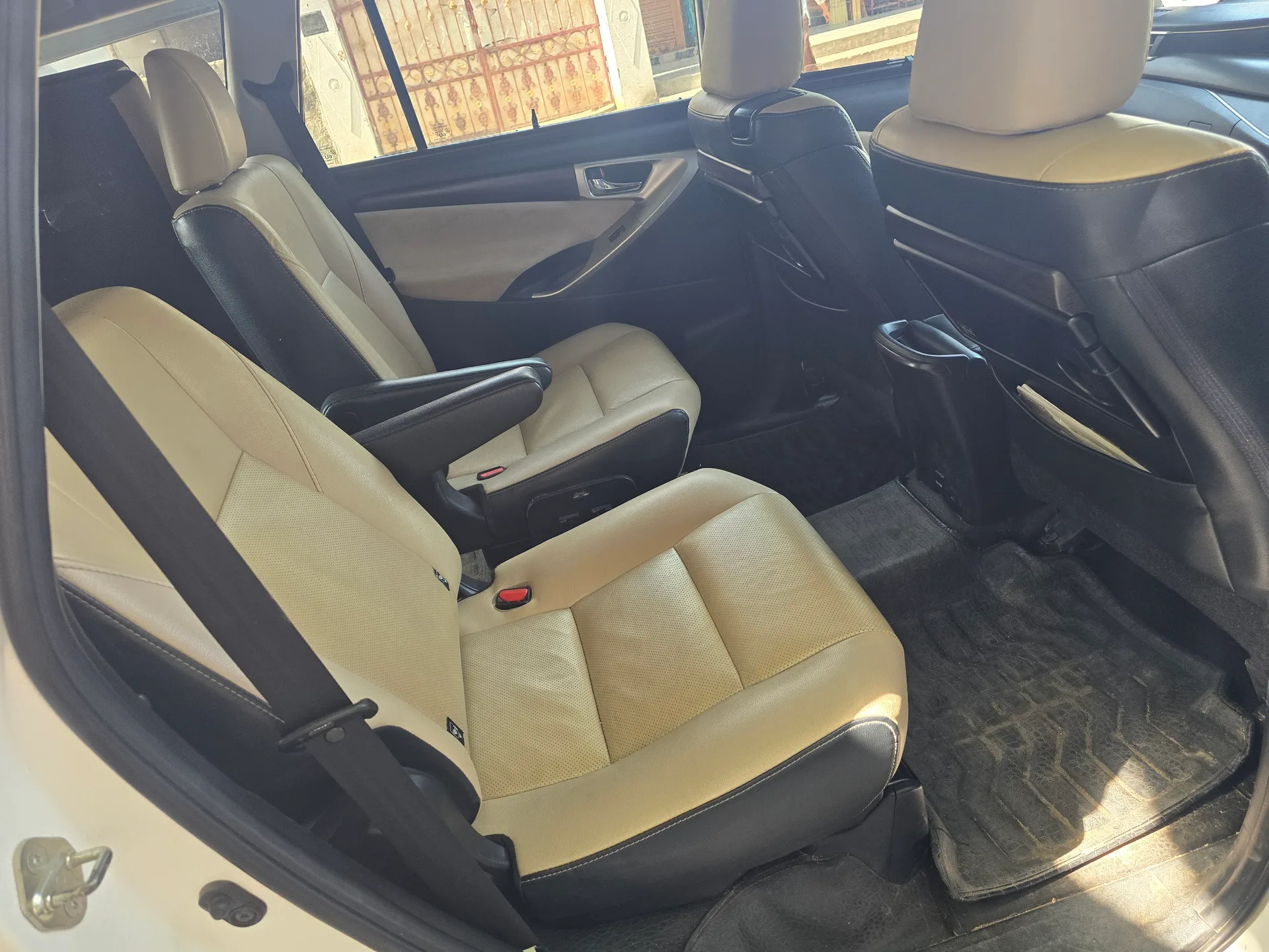 Toyota Innova crystal 2.4 Z
