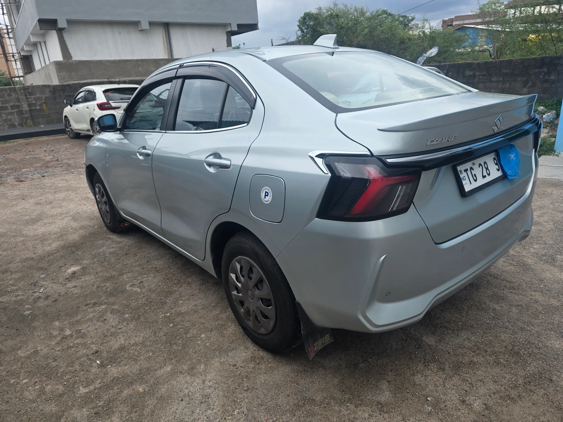 Maruti Suzuki Swift Dzire vxi