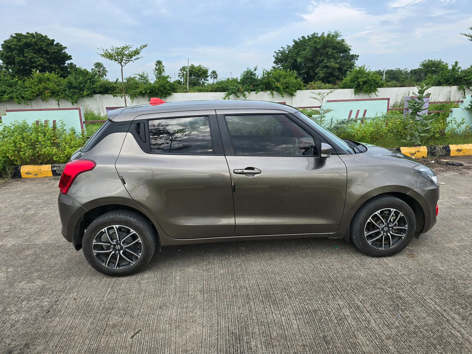 Maruti Suzuki Swift zxi plus