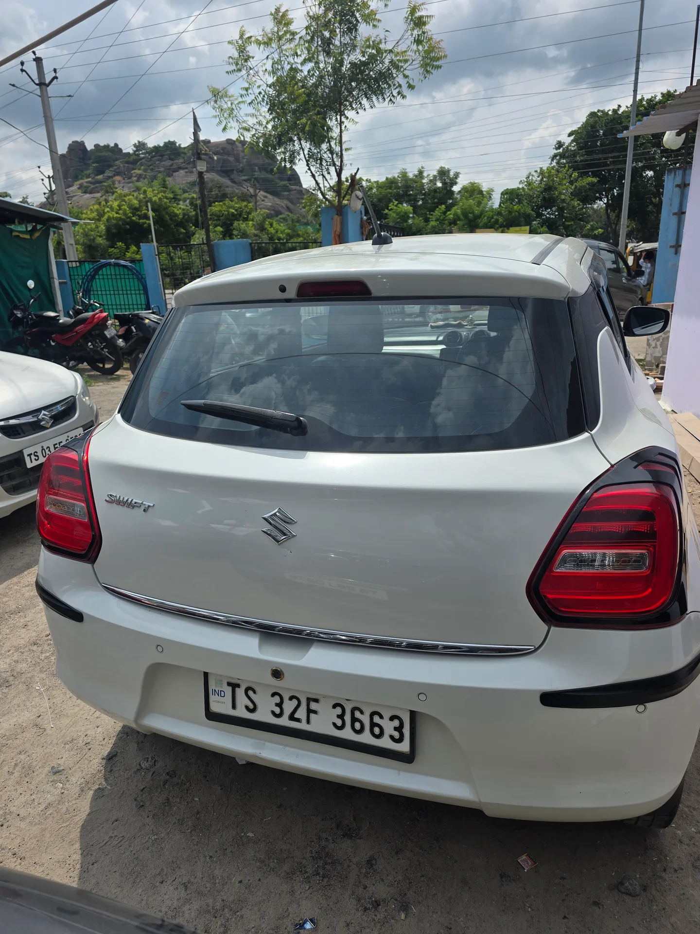 Maruti Suzuki Swift zxi